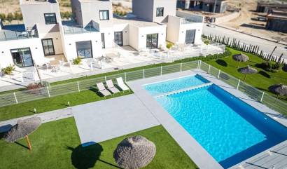 Nouvelle construction - Maison de ville - Baños y Mendigo - Altaona Golf