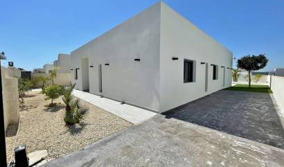 Nueva construcción  - Villa - Rafal - polideportivo