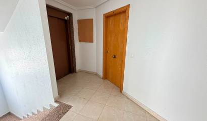 Revente - Apartment - Los Montesinos