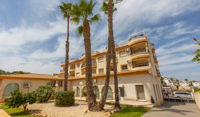 Revente - Apartment - Orihuela - Villamartín