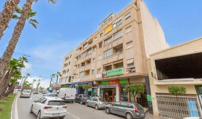 Revente - Apartment - Torrevieja - Centro