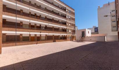 Revente - Apartment - Torrevieja - Estacion de autobuses