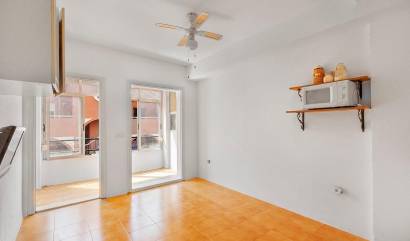 Revente - Apartment - Torrevieja - La Mata pueblo