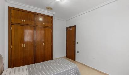 Revente - Apartment - Torrevieja - Paseo maritimo