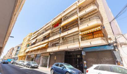 Revente - Apartment - Torrevieja - Paseo maritimo