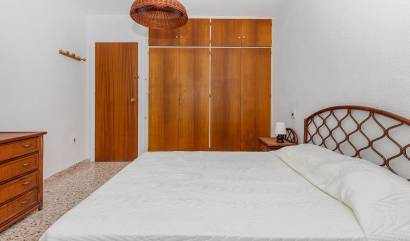 Revente - Apartment - Torrevieja - Playa de los Locos