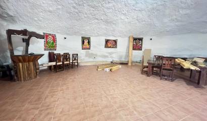 Revente - Commercial - Abanilla