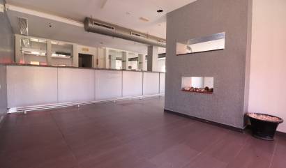 Revente - Commercial - Ciudad Quesada