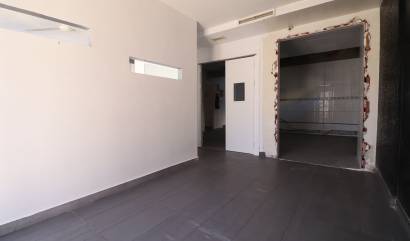 Revente - Commercial - Ciudad Quesada