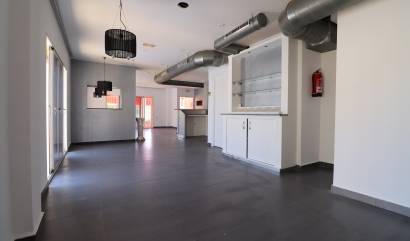 Revente - Commercial - Ciudad Quesada