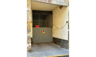 Revente - Commercial - San Miguel de Salinas