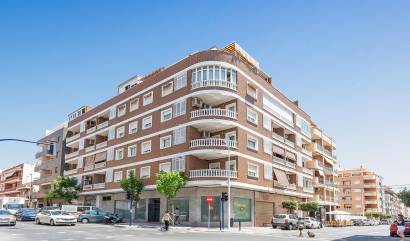 Revente - Commercial - Torrevieja - Centro