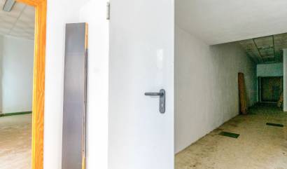 Revente - Commercial - Torrevieja