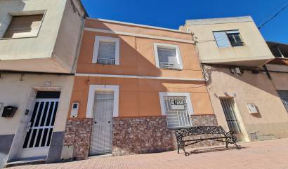 Revente - Maison de ville - Villena