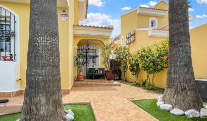 Revente - Villa - Orihuela Costa - Los Dolses