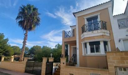 Revente - Villa - Orihuela