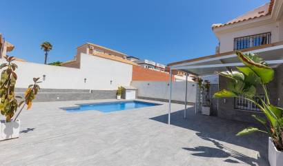 Revente - Villa - Torrevieja - Aguas Nuevas