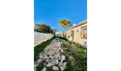 Revente - Villa - Torrevieja - Aguas Nuevas