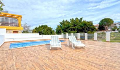 Revente - Villa - Torrevieja - Los Balcones