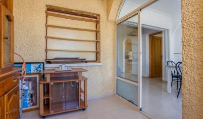 Revente - Villa - Torrevieja - Urbanización San Luis