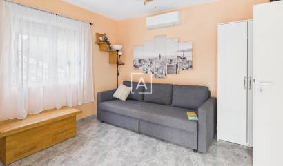 Sale - 2. Town house - Pinar de Campoverde