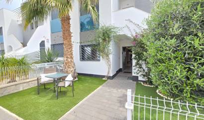 Sale - Apartment / Flat * - Orihuela Costa * - Punta Prima *
