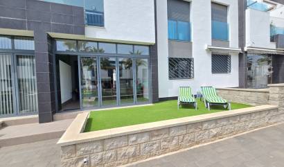 Sale - Apartment / Flat * - Orihuela Costa * - Punta Prima *