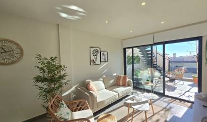 Sale - Apartment / Flat * - Orihuela Costa - Villamartín *