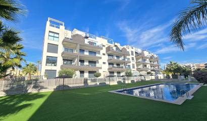 Sale - Apartment / Flat * - Orihuela Costa - Villamartín *