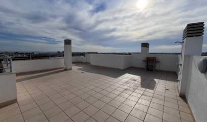 Sale - Apartment - Lomas de Campoamor