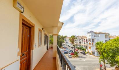 Sale - Apartment - Orihuela - Villamartín