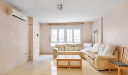 Sale - Apartment - Torrevieja - Centro - Muelle Pesquero