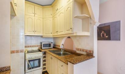 Sale - Apartment - Torrevieja - Centro - Muelle Pesquero