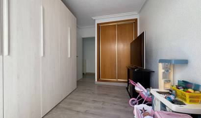 Sale - Apartment - Torrevieja - Centro