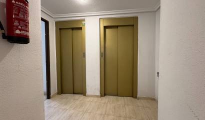 Sale - Apartment - Torrevieja - Centro