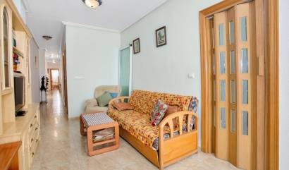 Sale - Apartment - Torrevieja - Centro