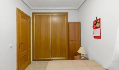 Sale - Apartment - Torrevieja - Centro