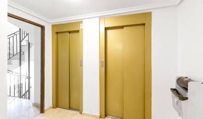 Sale - Apartment - Torrevieja - Centro