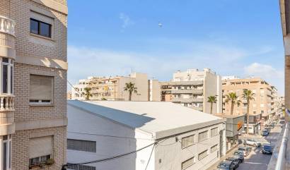 Sale - Apartment - Torrevieja - Centro