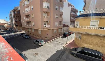Sale - Apartment - Torrevieja - Centro