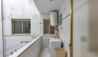 Sale - Apartment - Torrevieja - Paseo maritimo