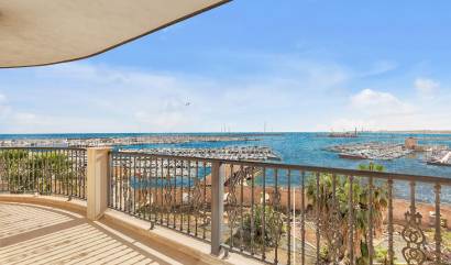 Sale - Apartment - Torrevieja - Paseo maritimo