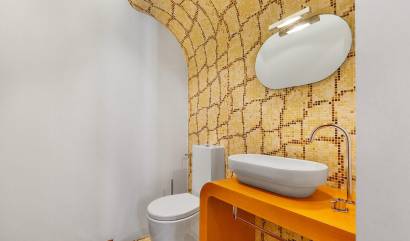 Sale - Apartment - Torrevieja - Paseo maritimo