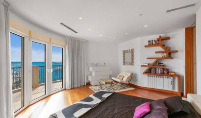 Sale - Apartment - Torrevieja - Paseo maritimo