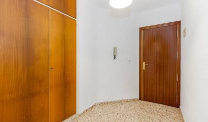 Sale - Apartment - Torrevieja - Playa de los Locos