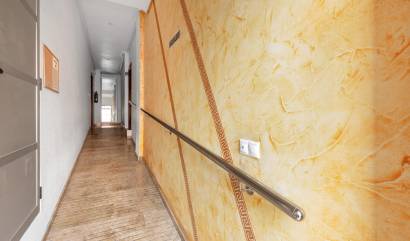 Sale - Apartment - Torrevieja - Playa de los locos