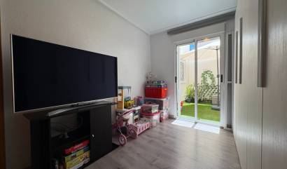 Sale - Apartments - Torrevieja - Centro