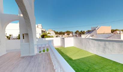 Sale - Bungalow - Orihuela Costa
