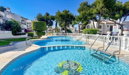 Sale - Bungalow - Torrevieja - Nueva Torrevieja - Aguas Nuevas