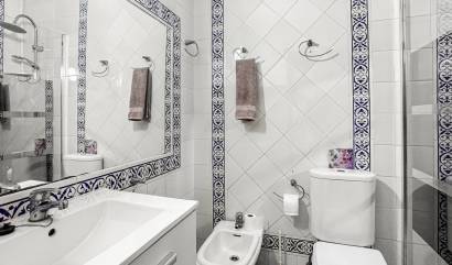Sale - Bungalow - Torrevieja - Nueva Torrevieja - Aguas Nuevas